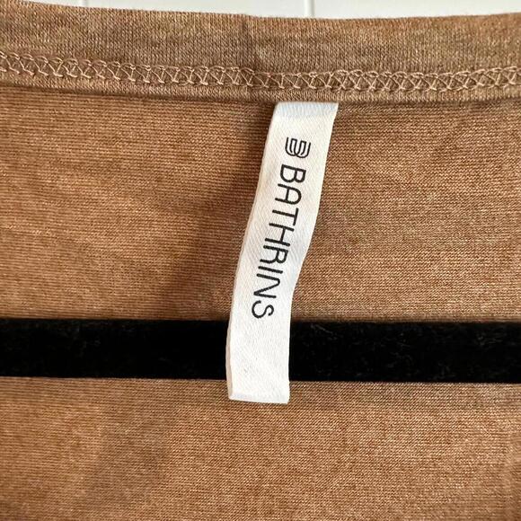 NWOT Bathrins Athletic Top Size XL - Picture 4 of 6